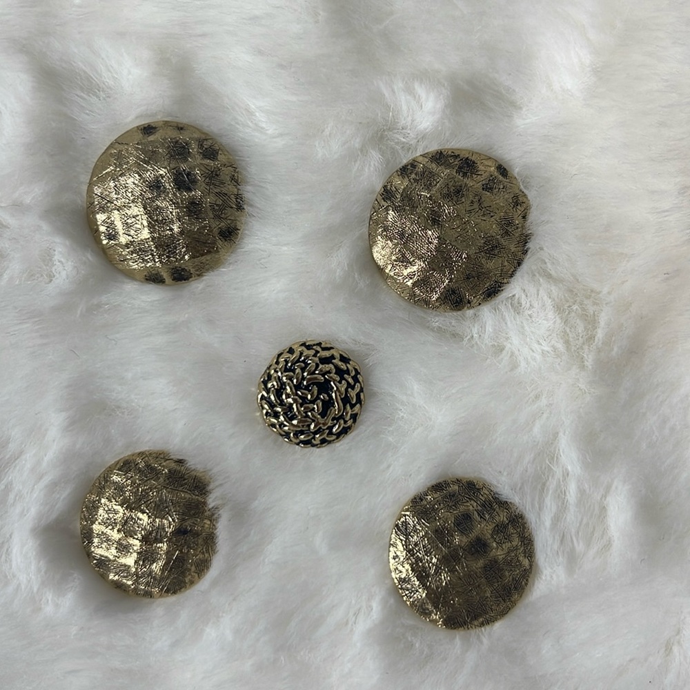 St John Buttons
